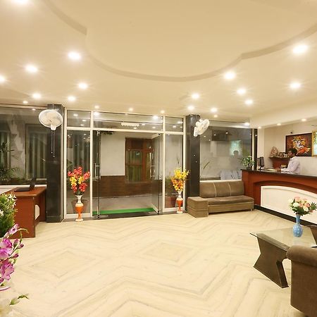 Hotel Katra Residency エクステリア 写真