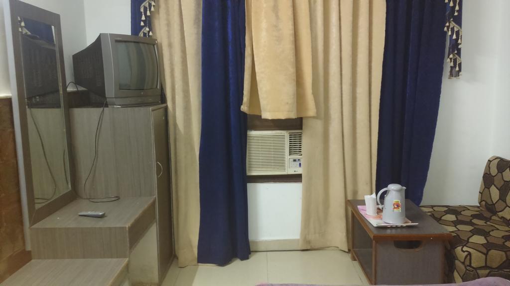 Hotel Katra Residency エクステリア 写真