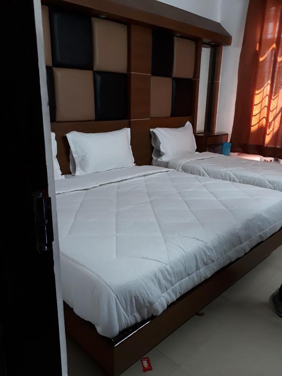Hotel Katra Residency エクステリア 写真