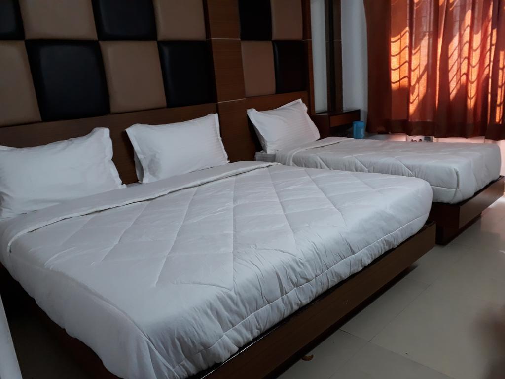 Hotel Katra Residency エクステリア 写真