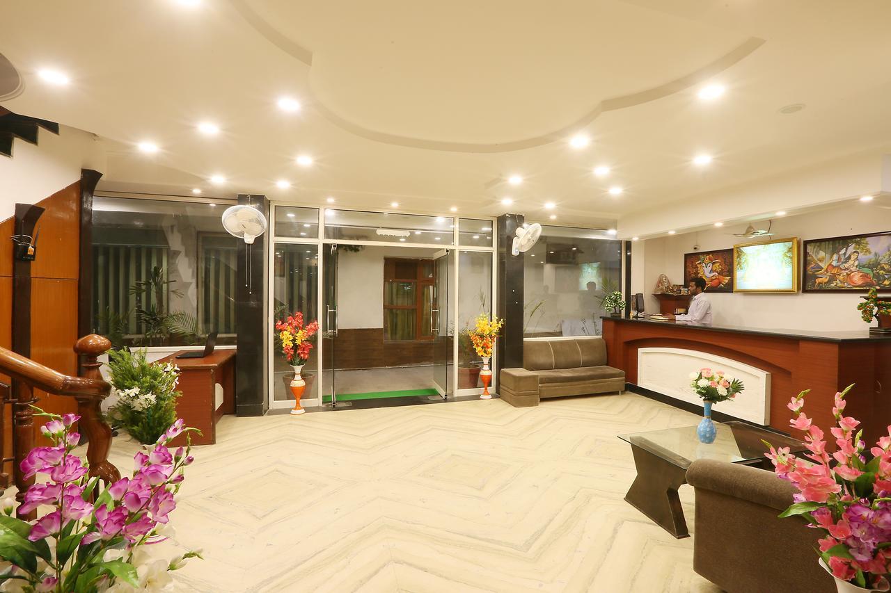 Hotel Katra Residency エクステリア 写真