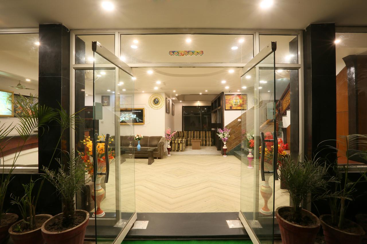 Hotel Katra Residency エクステリア 写真