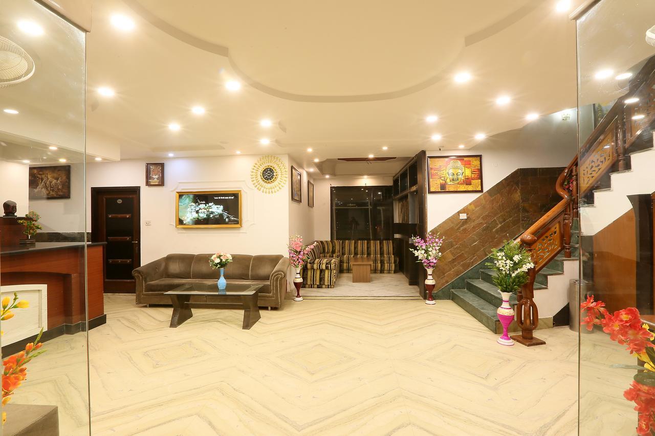 Hotel Katra Residency エクステリア 写真