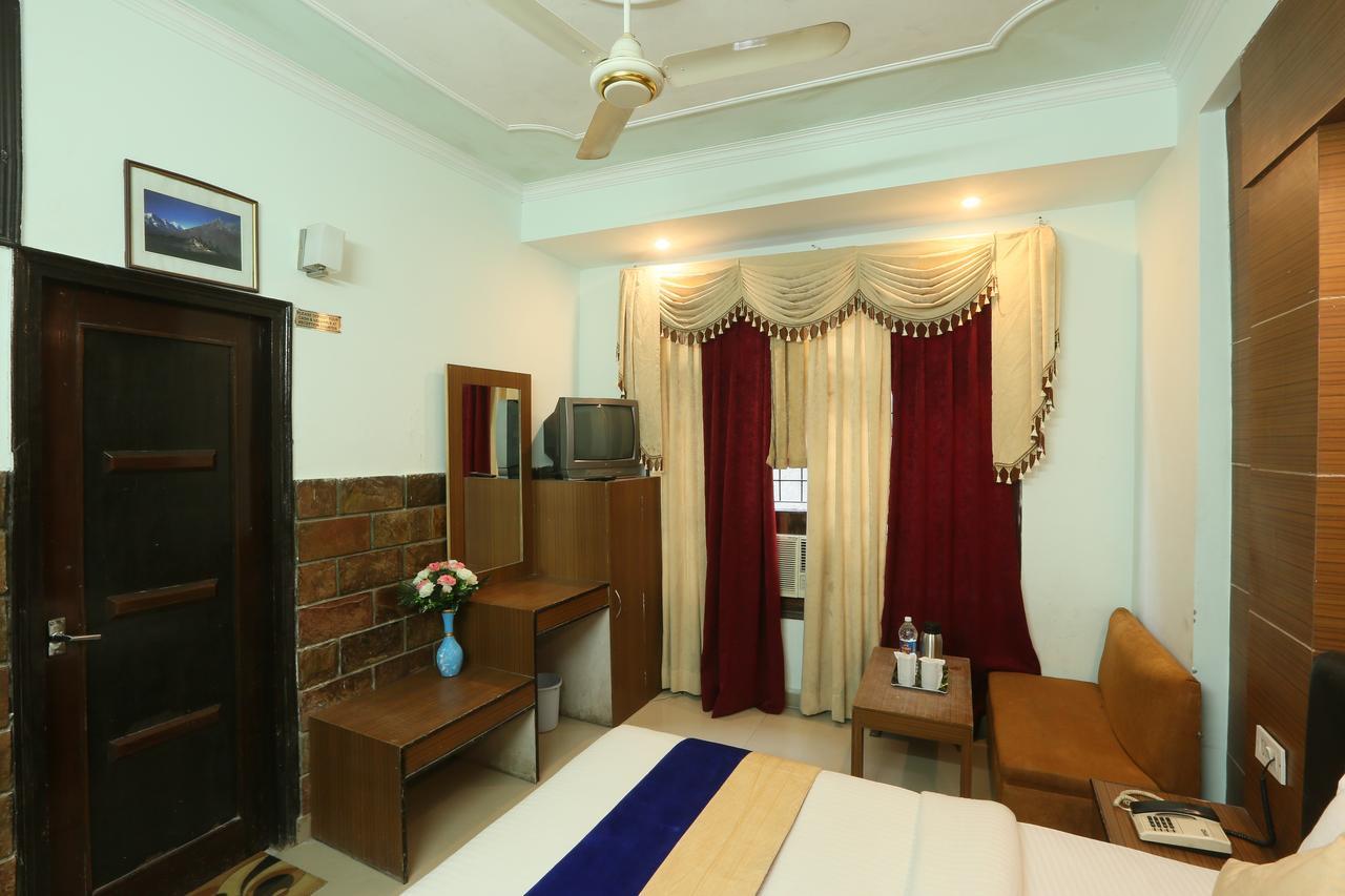 Hotel Katra Residency エクステリア 写真