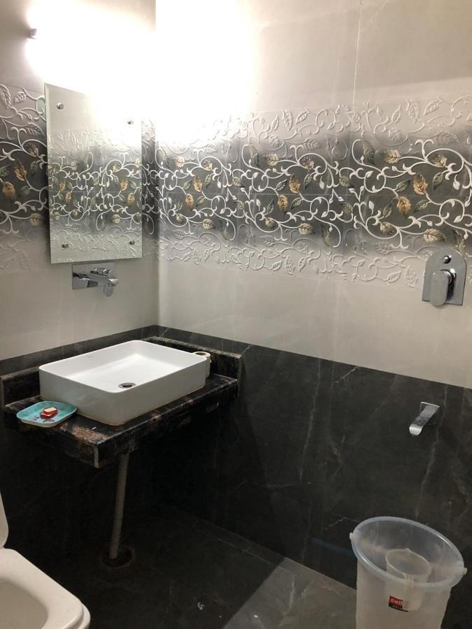 Hotel Katra Residency エクステリア 写真